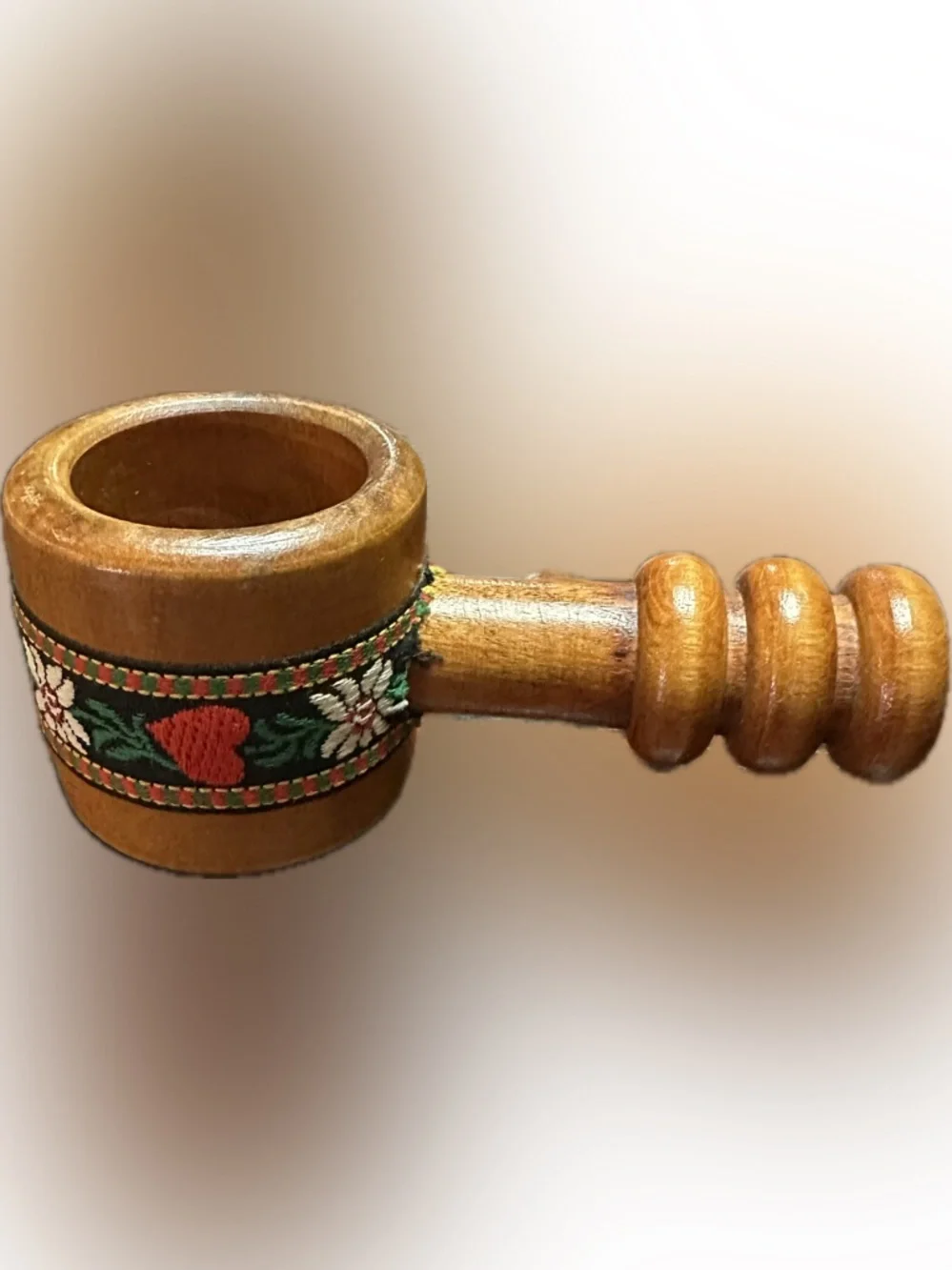 VTG SCREW TYPE WOODEN EUROPEAN NUTCRACKER WIEN (VIENNA) AUSTRIA COLLECTIBLE 5.3”